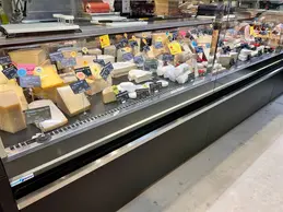 688-biocoop-publier-amphion-magasin-bio-alimentation-fromage-coupe-service-traditionnel.webp